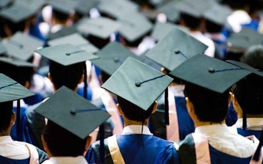 merit based scholarships in pakistan